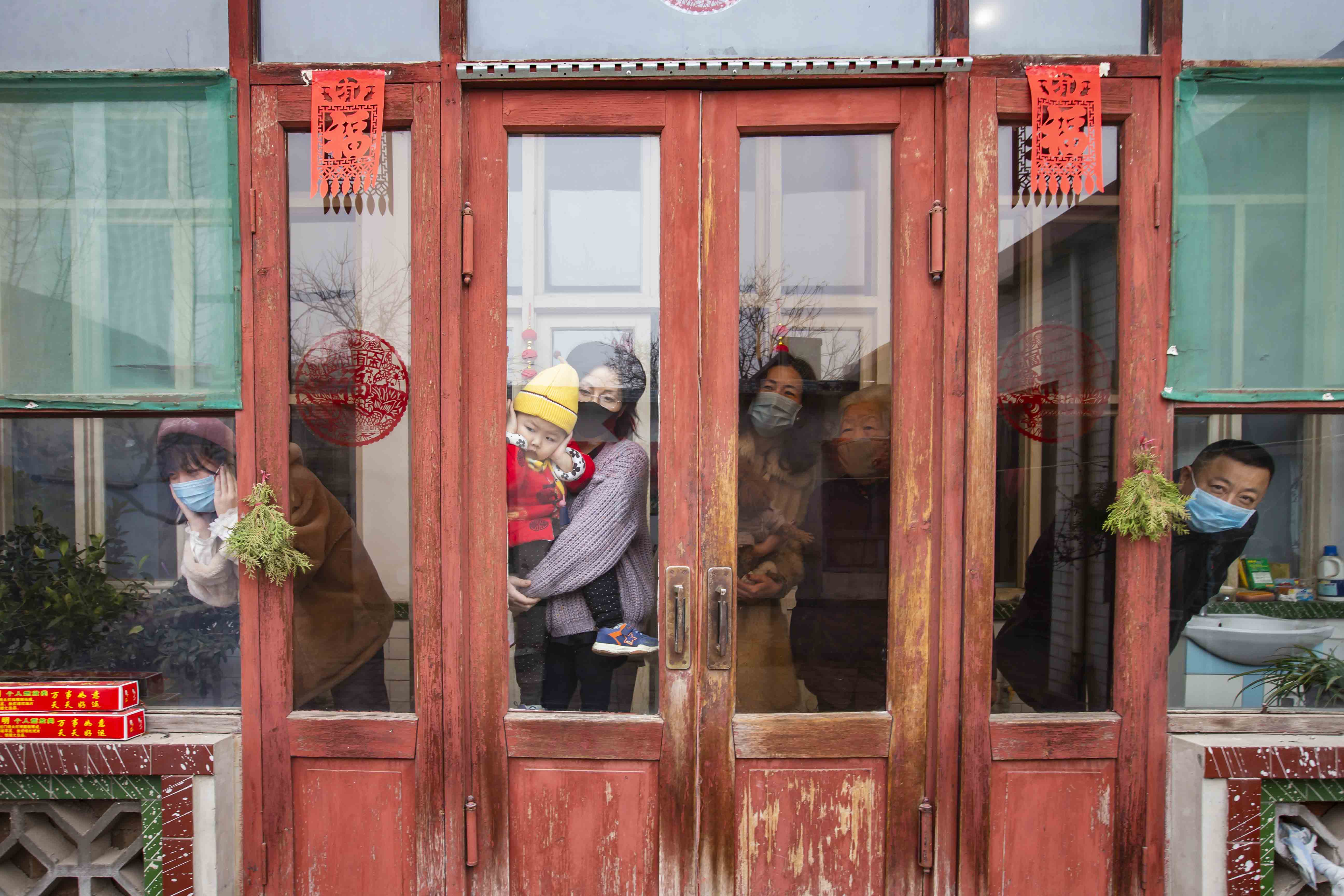 王春和《全家福》-拍摄于1月26日-济南-王春和-13853191266.jpg